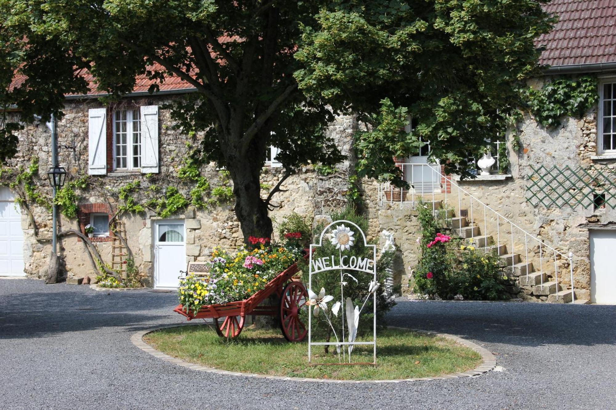 Domaine Du Moulin De L'Etang Bed & Breakfast Châtillon-sur-Marne Exterior photo