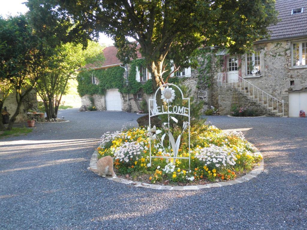 Domaine Du Moulin De L'Etang Bed & Breakfast Châtillon-sur-Marne Exterior photo